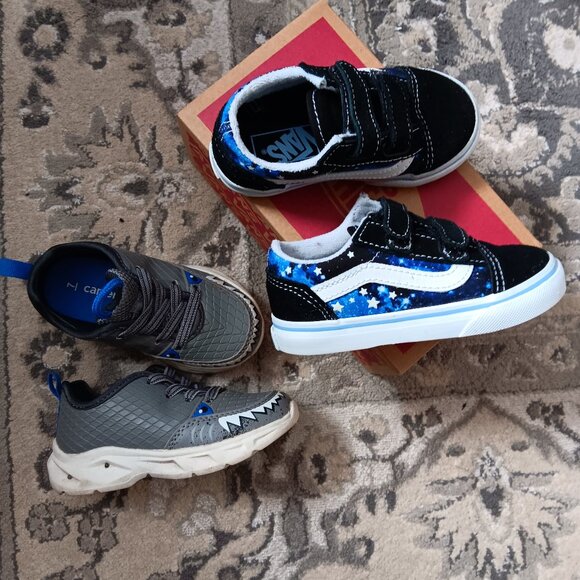 Bundle of 2 sz 7 toddler sneakers vans carters light up glow in dark euc - Picture 1 of 8